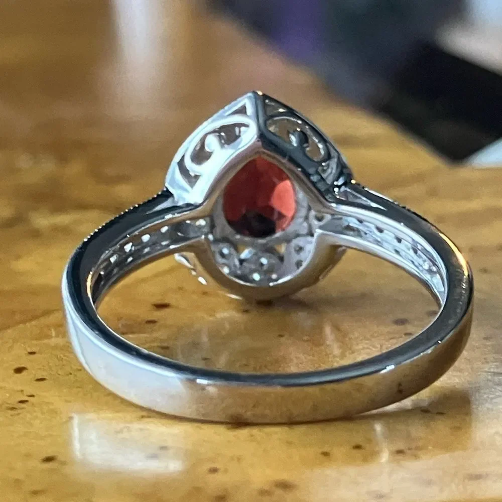 Vermelho Red Garnet Sterling Silver Ring Size 9